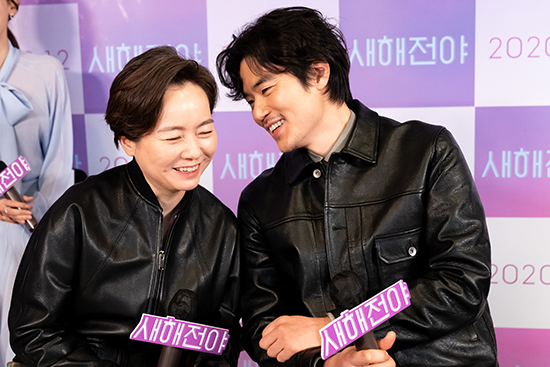  홍지영 감독, 배우 김강우 (왼쪽부터)